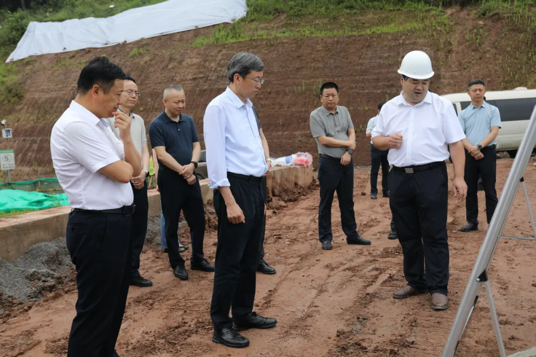 徐晓勇在棠香街道调研时强调 锚定三年目标 全力打造成渝中部“明星街道”